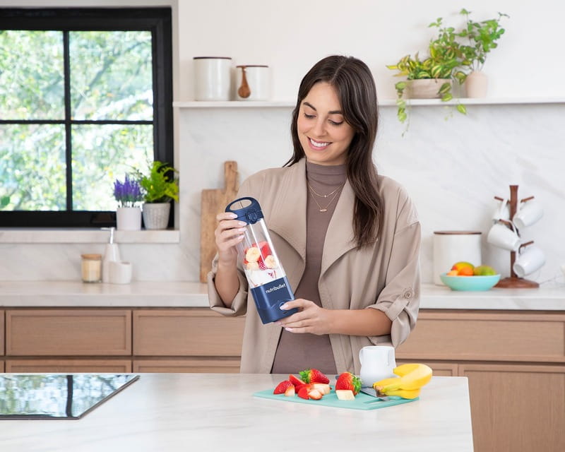 Аккумуляторный портативный блендер Nutribullet NBP003NBL