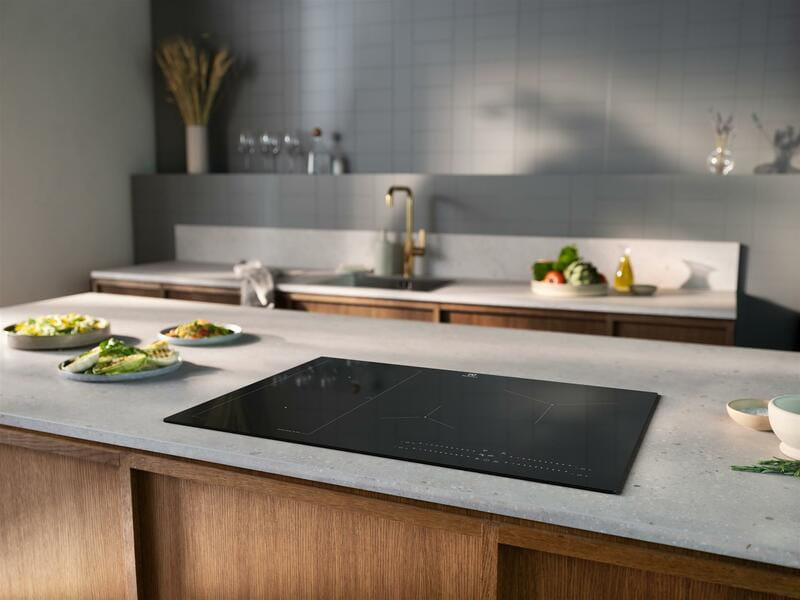 Варильна поверхня Electrolux EIS77453