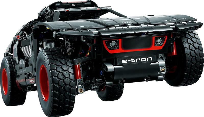 Конструктор LEGO Technic Audi RS Q e-tron (42160)