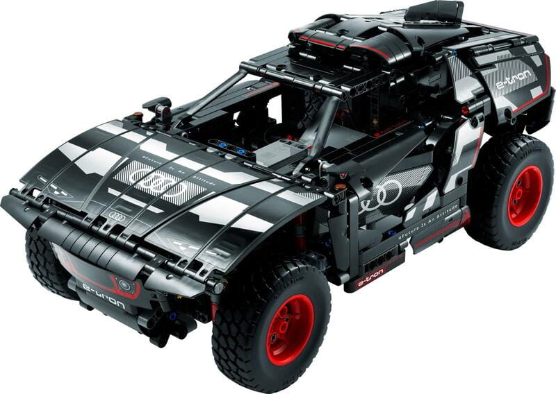 Конструктор LEGO Technic Audi RS Q e-tron (42160)