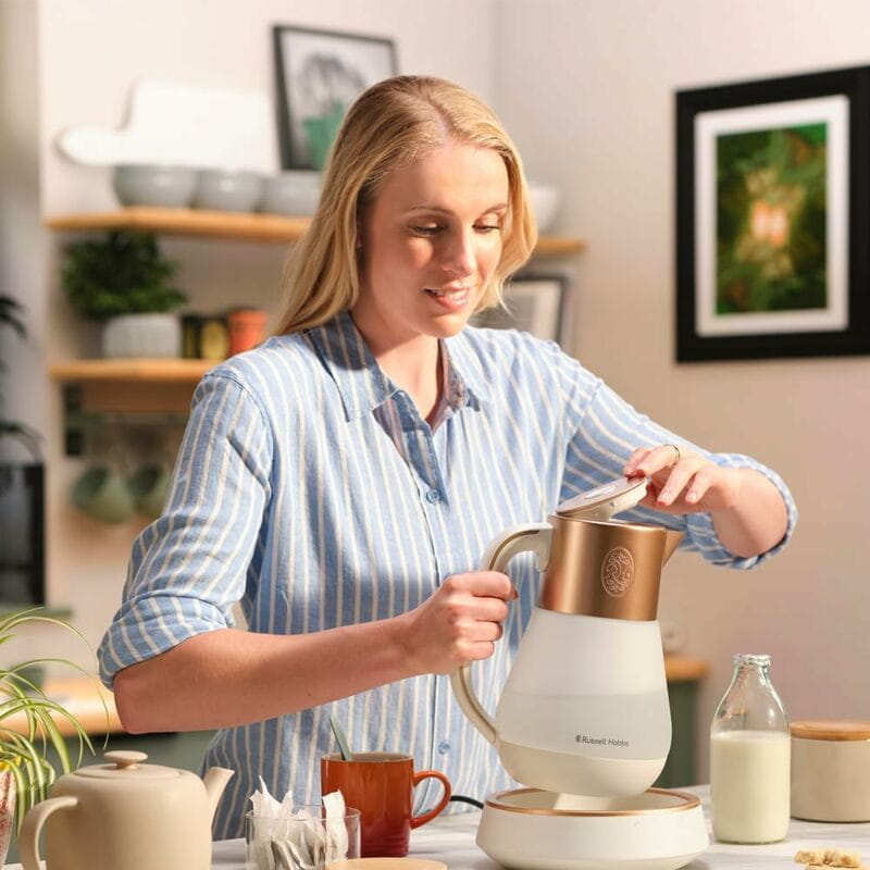 Электрочайник Russell Hobbs 27450-70 Calm