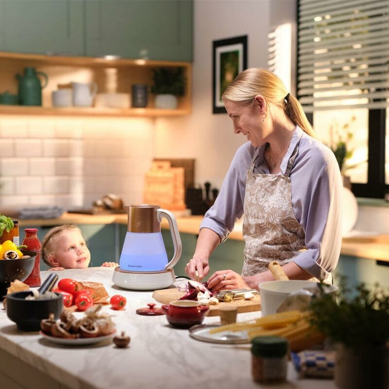Электрочайник Russell Hobbs 27450-70 Calm
