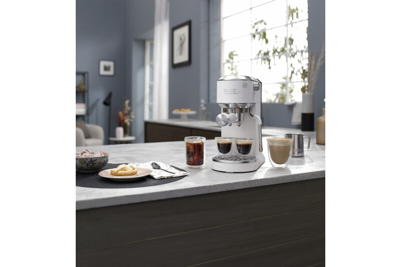 Кавоварка рожкова Delonghi EC 890.WI