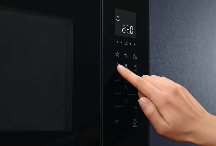 Встраиваемая микроволновая печь Electrolux LMS2203EMK