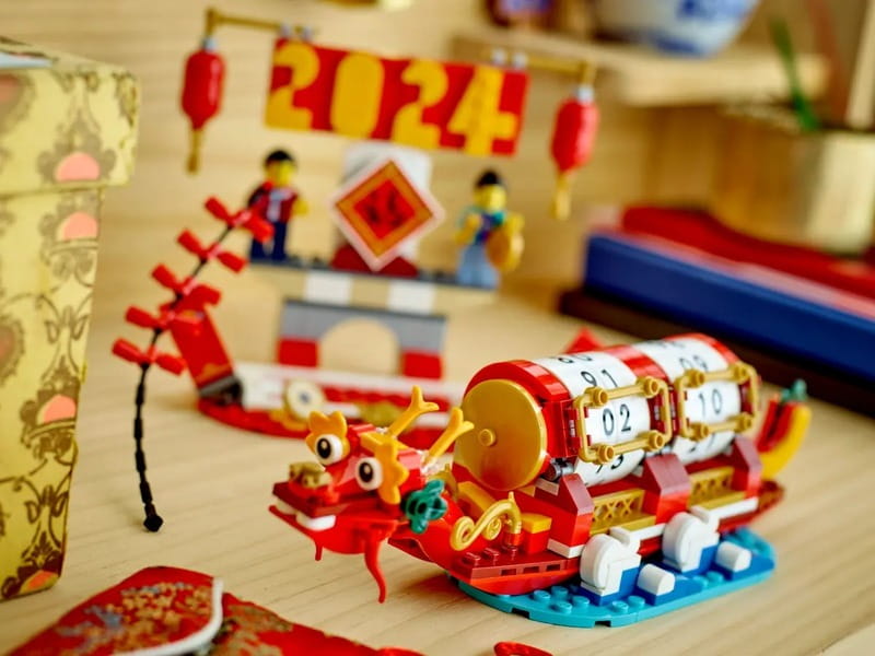 Конструктор LEGO Iconic Праздничный календарь (40678)
