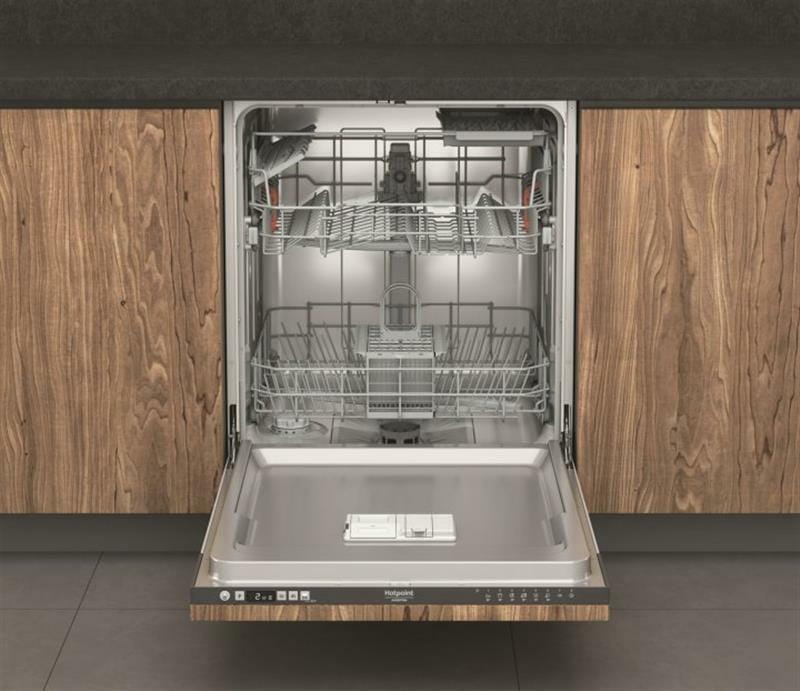 Встраиваемая посудомоечная машина Hotpoint-Ariston HI 5010 C