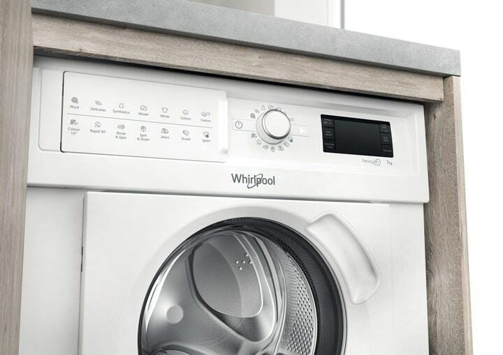 Встраиваемая стиральная машина Whirlpool WMWG 71484E