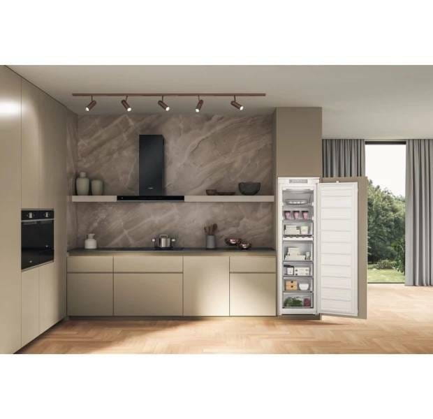 Встраиваемая морозильная камера Whirlpool WHSD18F013D1