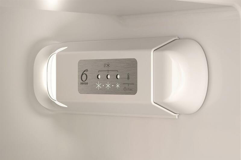 Вбудований холодильник Whirlpool WHC18D011C1 SF