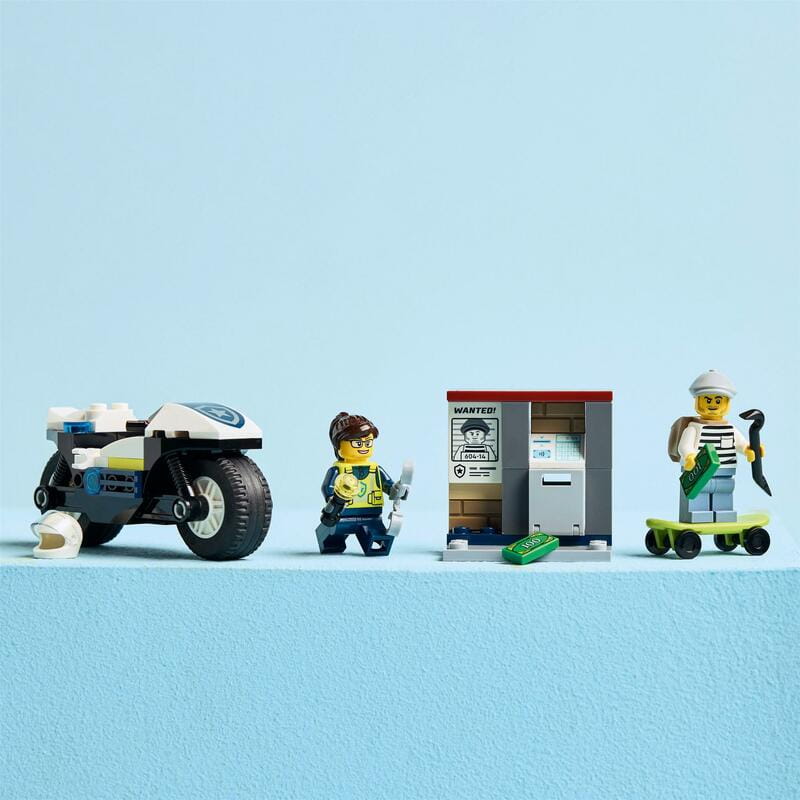 Конструктор LEGO City Переслідування на поліцейському мотоциклі (60455)