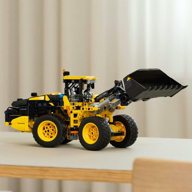 Конструктор LEGO Technic Колісний навантажувач Volvo L120 Electric (42209)