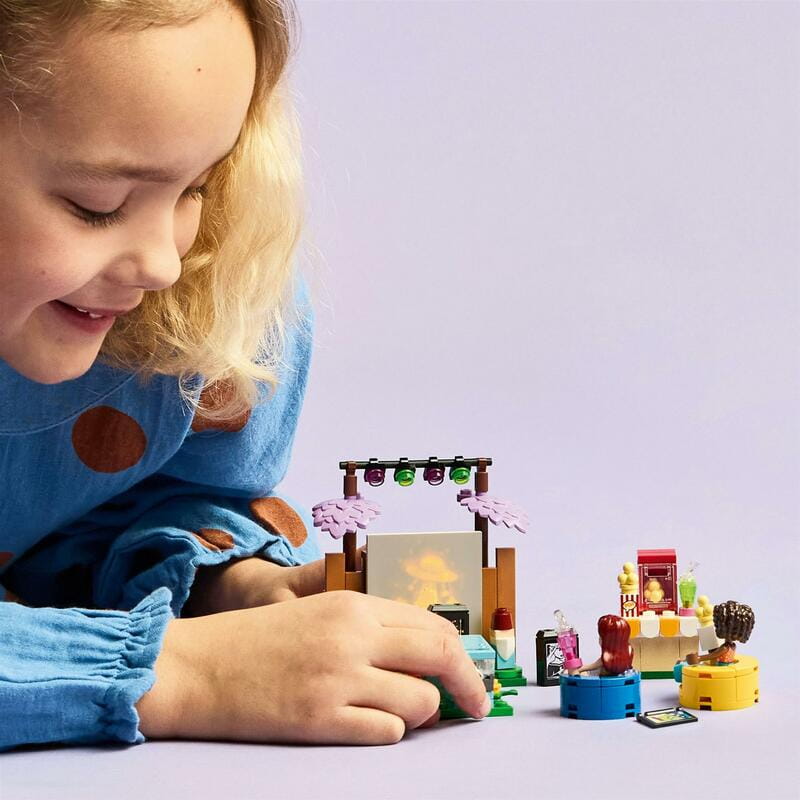 Конструктор LEGO Friends Вечір кіно з друзями (42642)