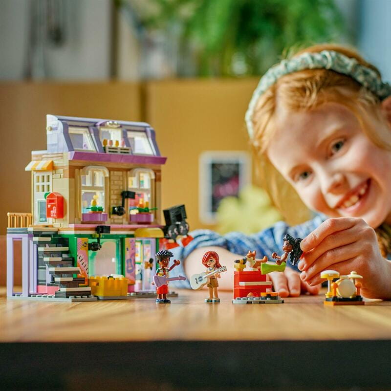 Конструктор LEGO Friends Музична крамниця і квартира (42653)