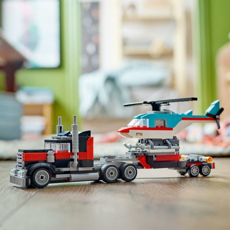 Конструктор LEGO Creator Бортовой грузовик с вертолетом (31146)