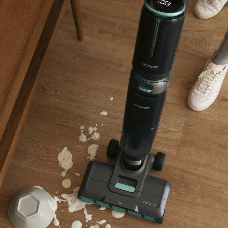 Аккумуляторный моющий пылесос Cecotec FreeGo Wash&Vacuum Spray (CCTC-05852)
