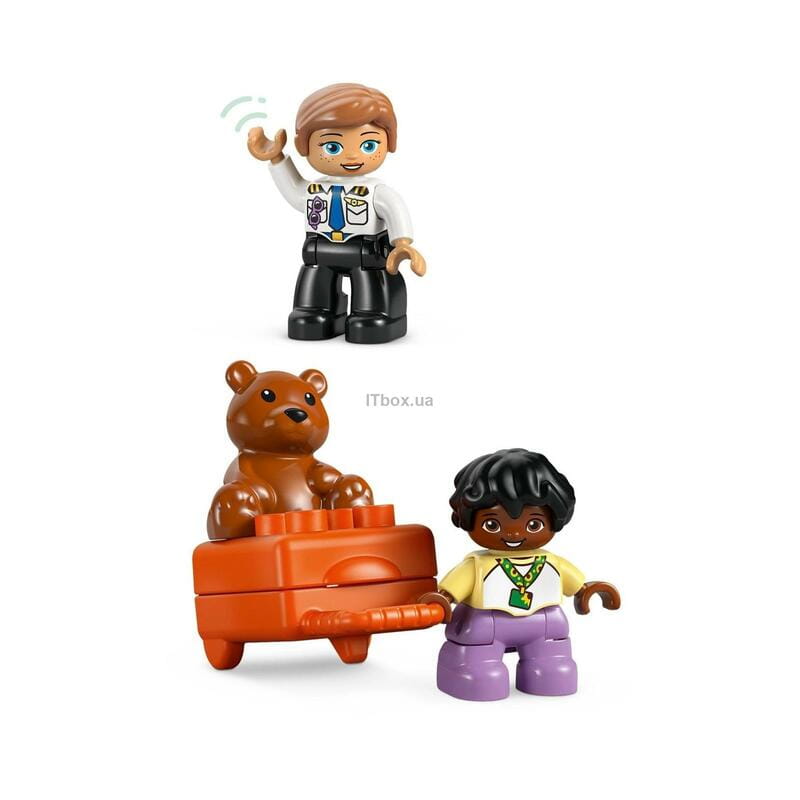 Конструктор LEGO Duplo Town Впервые в аэропорту (10443)