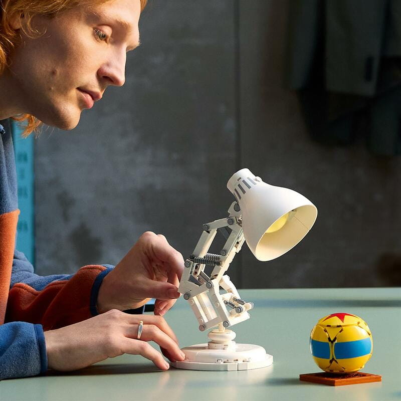 Конструктор LEGO Ideas Disney Pixar Luxo Jr. (21357)