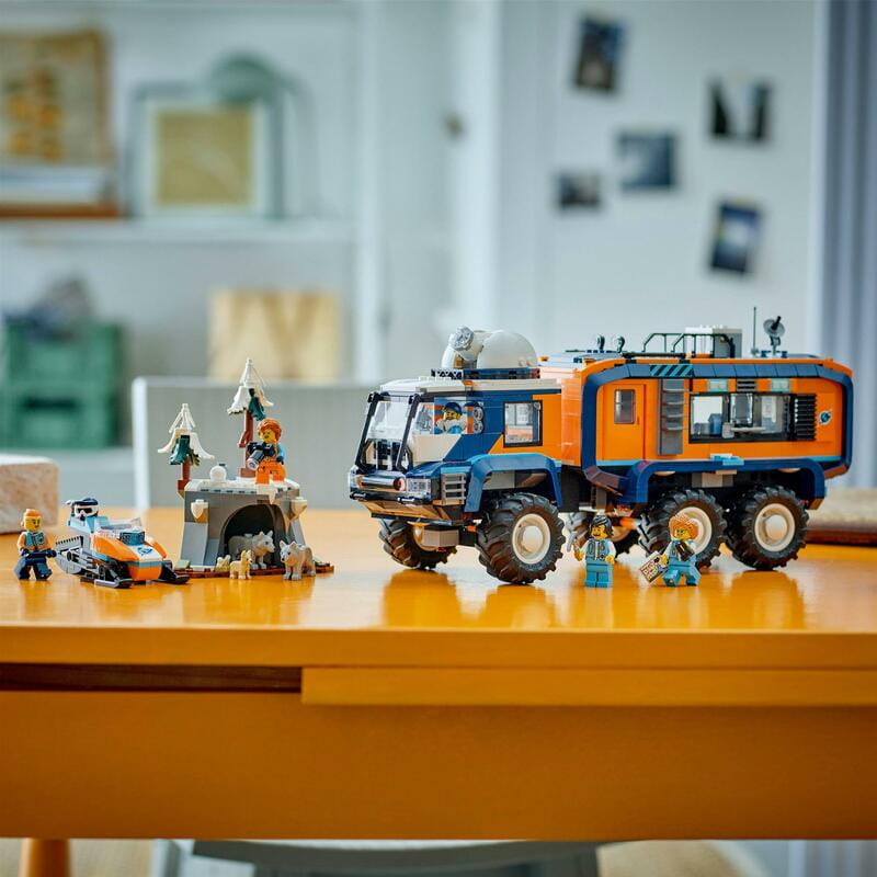 Конструктор LEGO City Арктична дослідницька вантажівка з науковою лабораторією (60471)