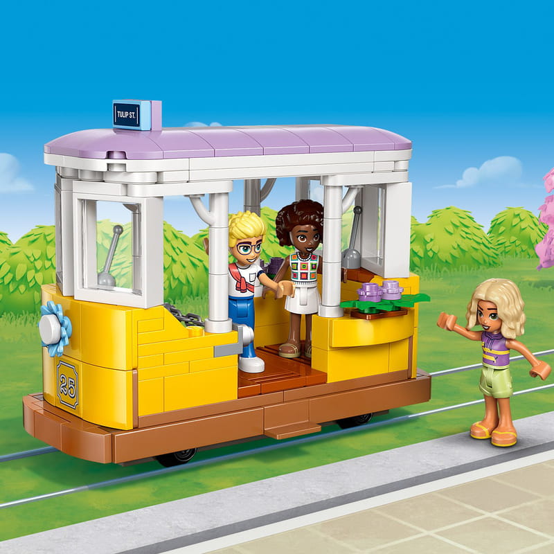 Конструктор LEGO Friends Кофейня с растениями и цветочный магазин (42671)