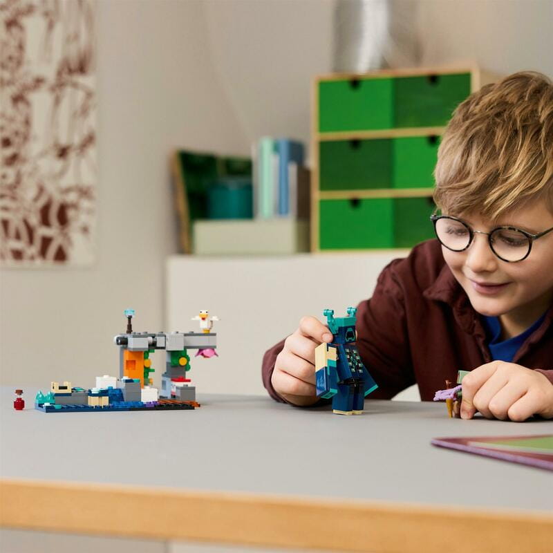 Конструктор LEGO Minecraft Зустріч із Боронителем (21274)