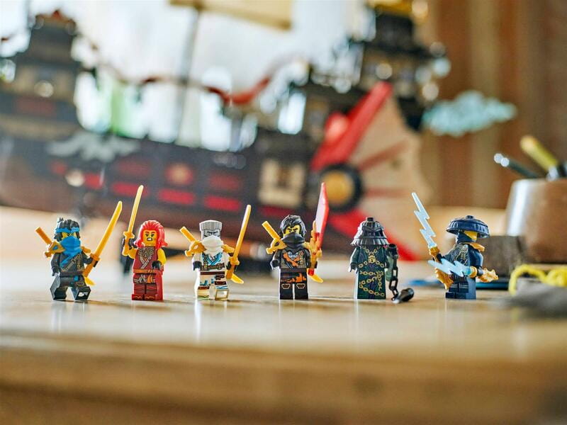 Конструктор LEGO Ninjago Щедрість храму (71848)