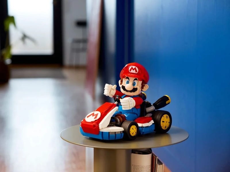 Конструктор LEGO Super Mario Mario Kart: Mario і Standard Kart (72037)