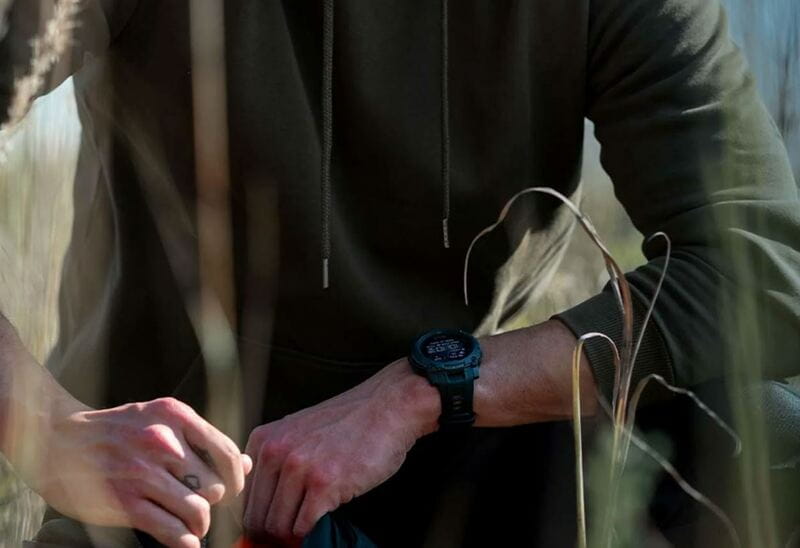 Смарт-годинник Garmin Instinct 3 50mm Tactical Solar Black with Charcoal Silicone Band (010-02935-90)