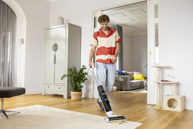 Акумуляторний миючий пилосос Karcher FCV 3 (1.056-122.0)