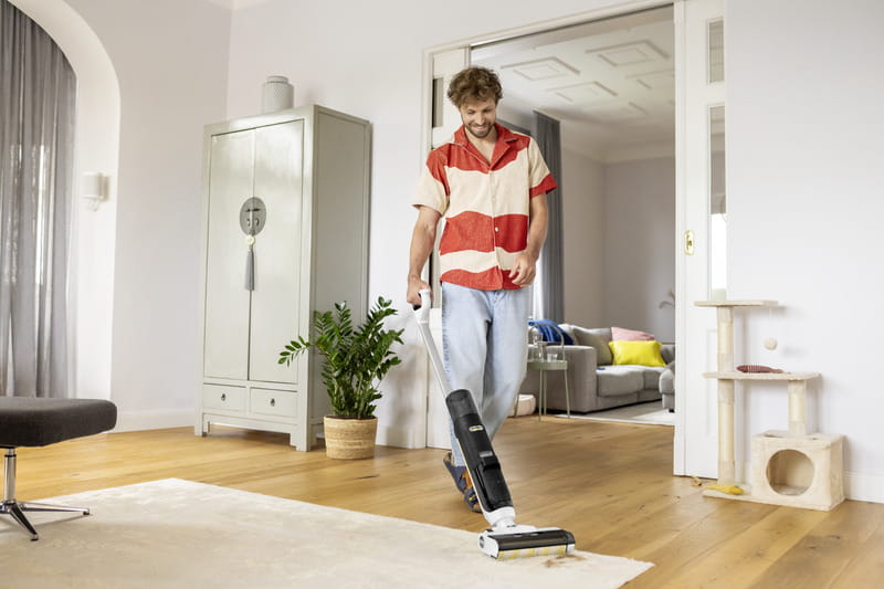 Акумуляторний миючий пилосос Karcher FCV 3 (1.056-122.0)