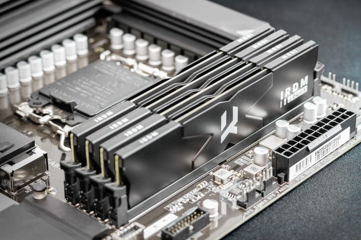 Модуль памяти DDR5 16GB/6000 Goodram IRDM Black (IR-6000D564L36S/16G)