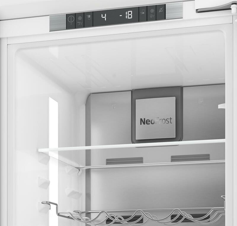 Встраиваемый холодильник Beko BCNA275E3S