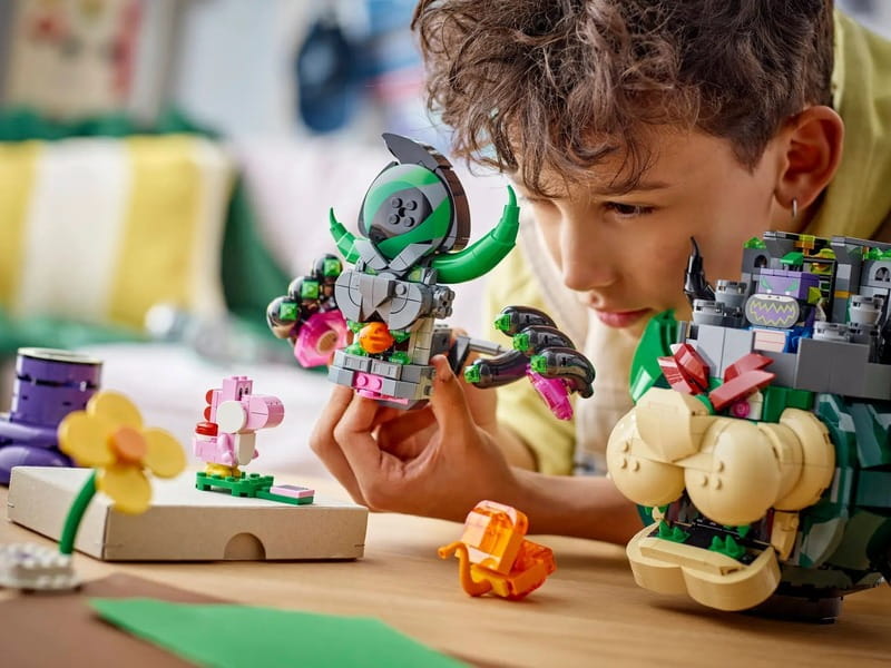 Конструктор LEGO Super Mario Prince Florian & Castle Bowser (72042)