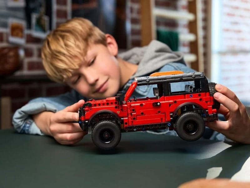 Конструктор LEGO Technic Внедорожник Ford Bronco (42213)