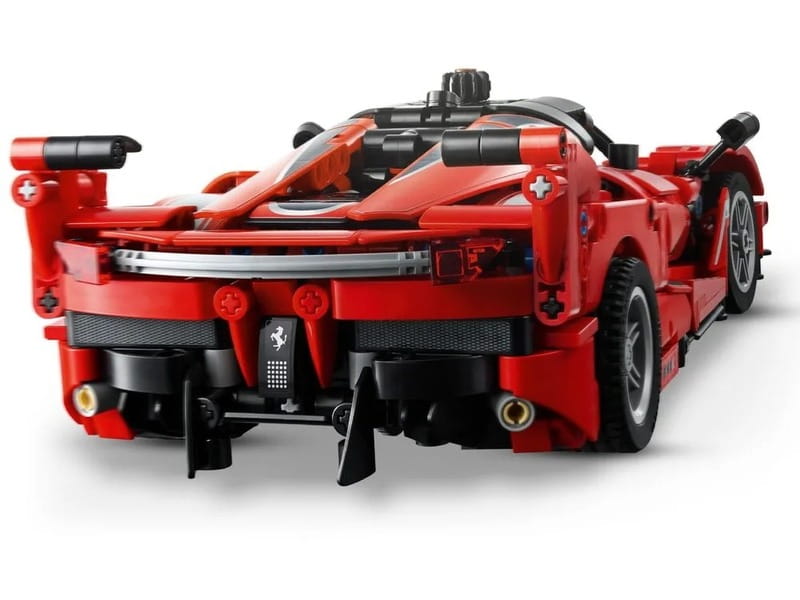 Конструктор LEGO Technic Ferrari FXX K (42212)