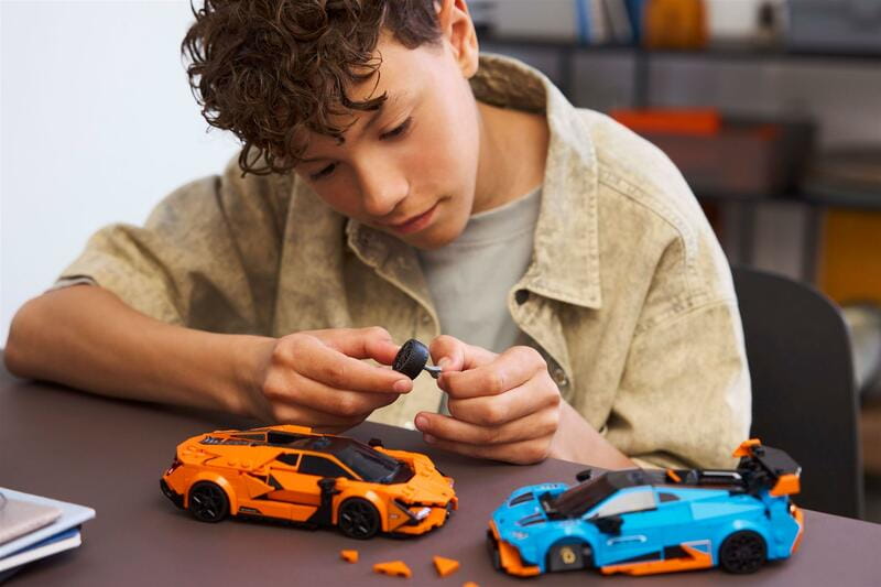 Конструктор LEGO Speed Champions Lamborghini Revuelto та Huracan STO (77238)