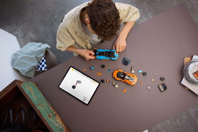 Конструктор LEGO Speed Champions Lamborghini Revuelto та Huracan STO (77238)