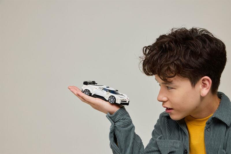 Конструктор LEGO Speed Champions Спортивний гіперкар Bugatti Centodieci (77240)