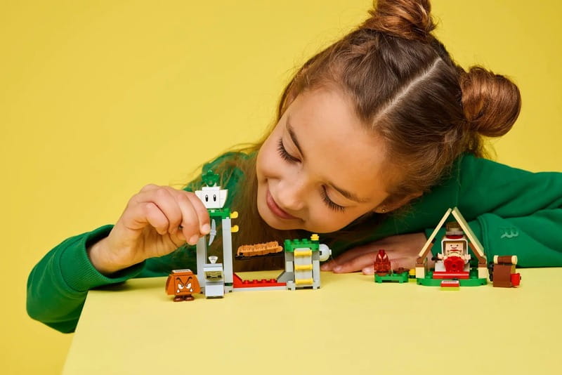Конструктор LEGO Super Mario Лагерь Captain Toad (72040)