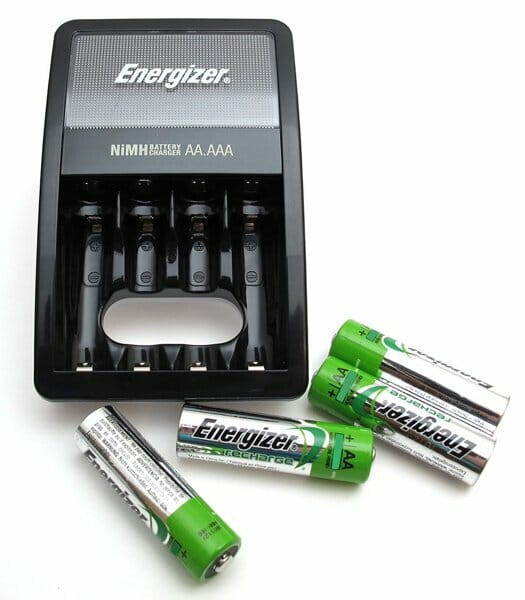 Зарядний пристрій Energizer Maxi Charger (NH15-2000) AA/AAA 2000mAh BL 4шт