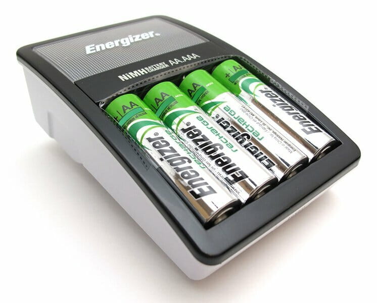 Зарядний пристрій Energizer Maxi Charger (NH15-2000) AA/AAA 2000mAh BL 4шт