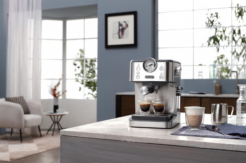 Кавоварка Delonghi EM 450 M