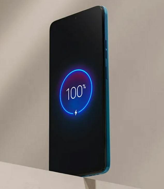 Смартфон Motorola Moto G06 4/64GB Tapestry (PBA20002UA)