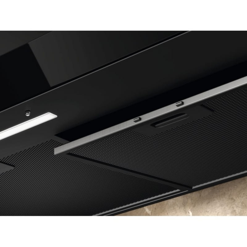 Витяжка Electrolux LFT816K