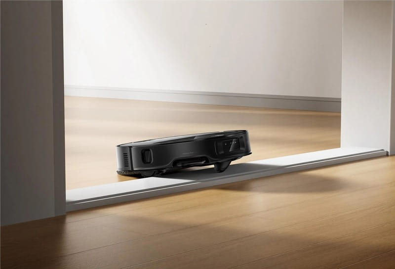 Робот-пилосос Roborock Saros Z70 Black