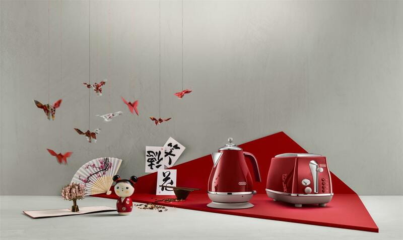 Электрочайник Delonghi KBOC 2001.R