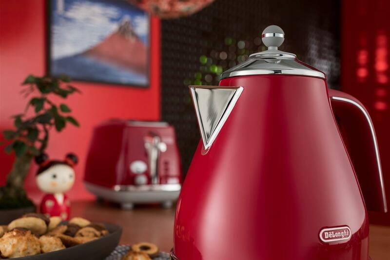 Электрочайник Delonghi KBOC 2001.R