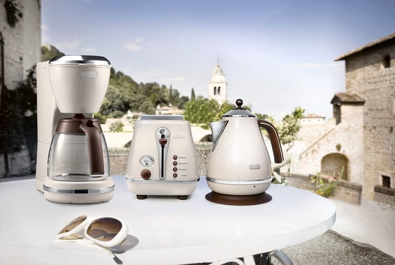 Электрочайник Delonghi KBOV 2001.BG