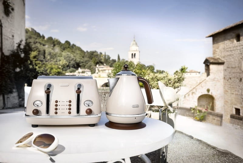 Электрочайник Delonghi KBOV 2001.BG