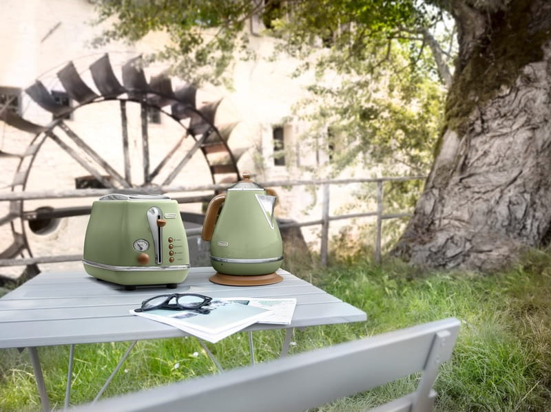 Электрочайник Delonghi KBOV 2001.GR