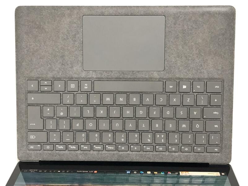 Ноутбук Microsoft Surface Laptop 3 1867 / 13.5" (2256x1504) IPS Touch / i5-1035G7 / 8GB / 256GB SSD / Win10Pro / Backlight - Б/у